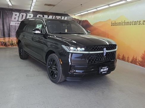 New 2025 Lincoln Navigator L Reserve w/ Jet Appearance Package image 8