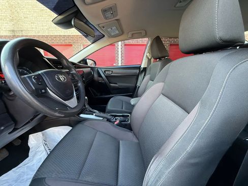 Used 2019 Toyota Corolla LE FWD image 11