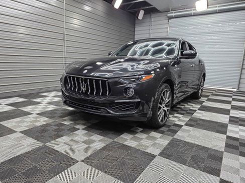 Used 2022 Maserati Levante GT AWD/4WD image 47