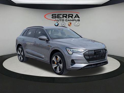 Used 2022 Audi e-tron Premium Plus w/ Premium Plus Package image 12