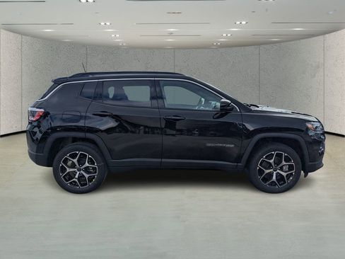 New 2026 Jeep Compass Limited image 3