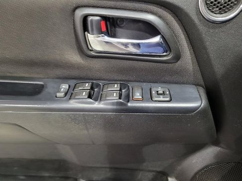 Used 2012 GMC Canyon SLE image 34