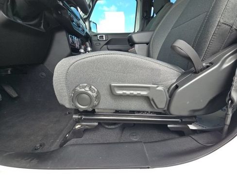 Used 2025 Jeep Wrangler Unlimited Sport AWD/4WD image 20