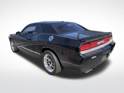 Used 2013 Dodge Challenger R/T Plus RWD image 8
