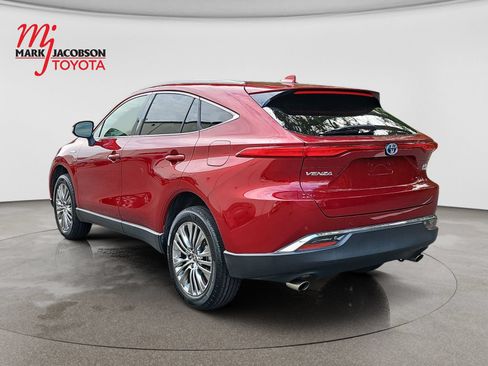 Used 2021 Toyota Venza XLE w/ Softex Package AWD/4WD image 12