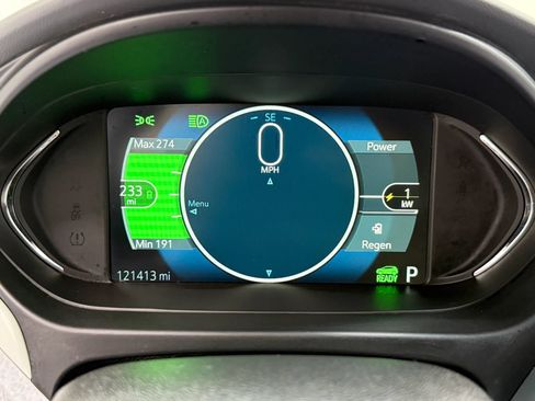 Used 2020 Chevrolet Bolt Premier w/ Infotainment Package FWD image 21