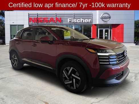 Used 2025 Nissan Kicks SV FWD image 1