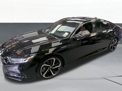 Used 2022 Honda Accord Sport image 3