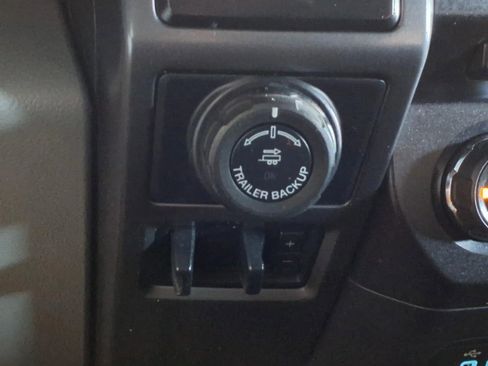 Used 2018 Ford F150 XLT w/ Equipment Group 302A Luxury image 25