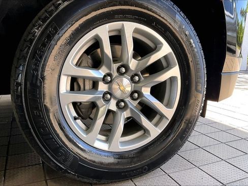 Used 2024 Chevrolet Tahoe LT AWD/4WD image 36