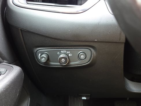 Used 2020 Chevrolet Equinox LT image 30