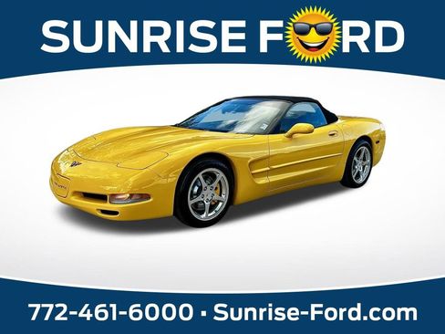 Used 2002 Chevrolet Corvette Base w/ Preferred Equipment Group2 image 1