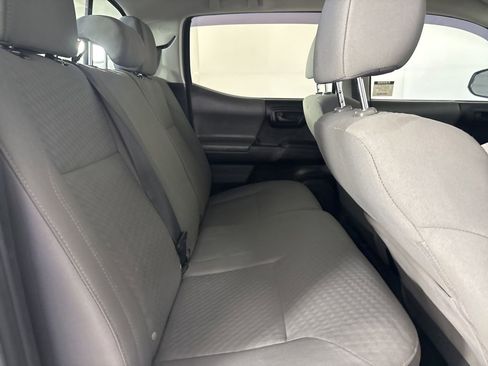 Used 2020 Toyota Tacoma SR image 27