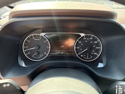 Used 2021 Nissan Rogue S image 14