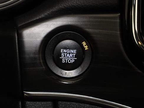 Used 2019 Jeep Grand Cherokee Limited image 32