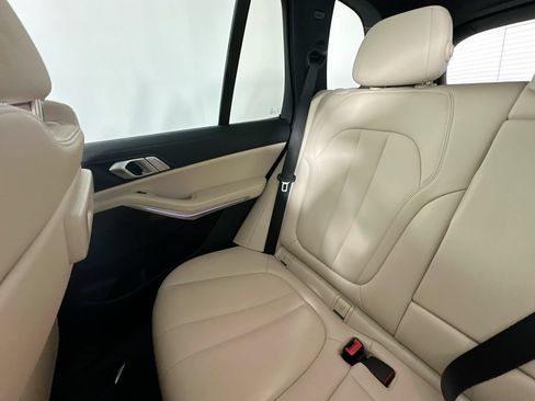 Used 2022 BMW X5 sDrive40i w/ Premium Package RWD image 12