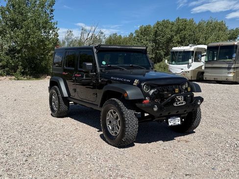 Used 2016 Jeep Wrangler Unlimited Rubicon w/ Connectivity Group AWD/4WD image 28