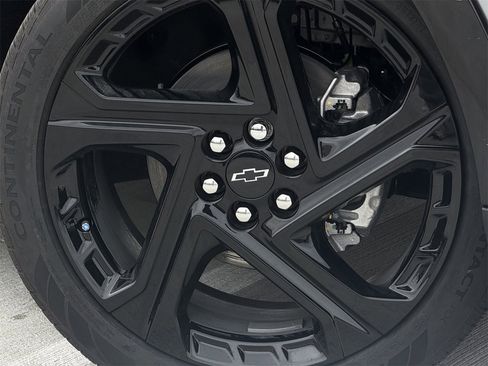 New 2026 Chevrolet Equinox EV RS image 9