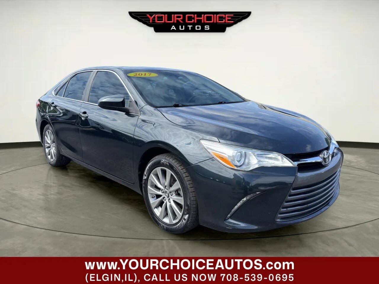 Used 2017 Toyota Camry XLE w/ Moonroof Package FWD image 8