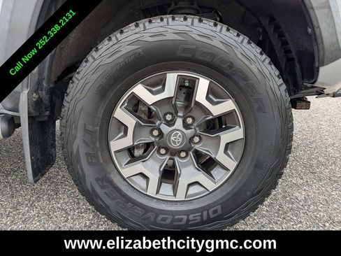 Used 2019 Toyota Tacoma SR image 12