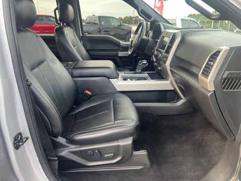 Used 2019 Ford F150 Lariat image 12