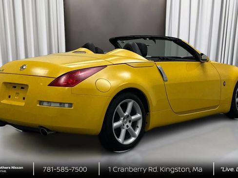 Used 2005 Nissan 350Z Touring RWD image 5