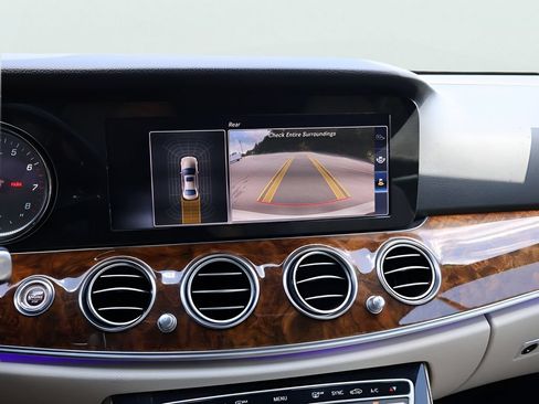 Certified 2017 Mercedes-Benz E 300 4MATIC image 24