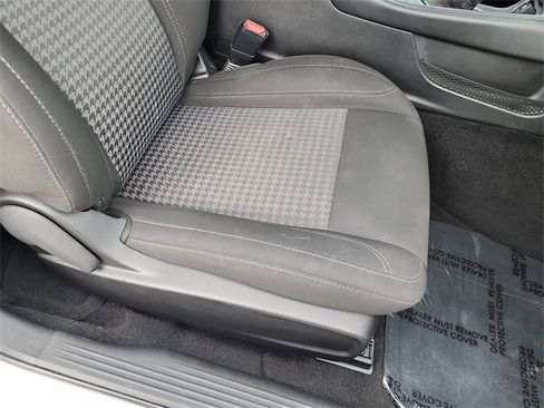 Used 2023 Dodge Challenger SXT image 19