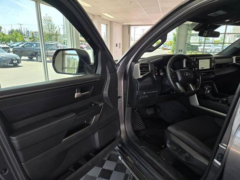 Used 2025 Toyota Tundra SR5 w/ SR5 Convenience Package AWD/4WD image 17