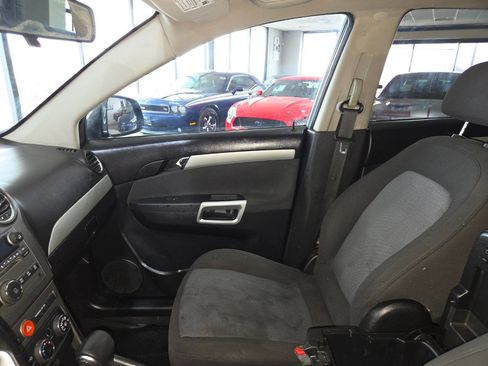 Used 2012 Chevrolet Captiva Sport LS FWD image 16