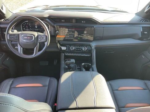 Used 2024 GMC Sierra 1500 AT4 w/ Technology Package image 9