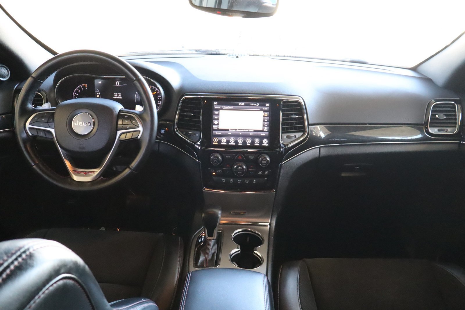 Used 2021 Jeep Grand Cherokee Trailhawk AWD/4WD image 27
