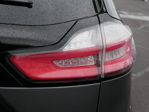 Used 2024 Ford Edge SEL w/ Sport Appearance Package image 17