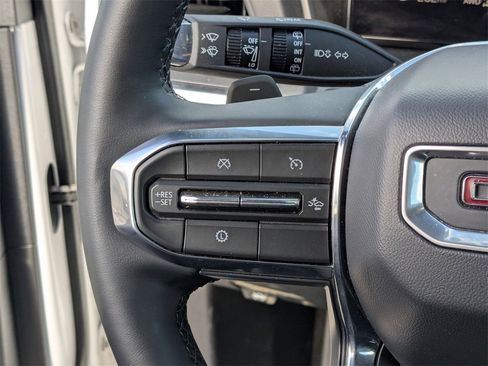 Used 2025 GMC Terrain Elevation image 18