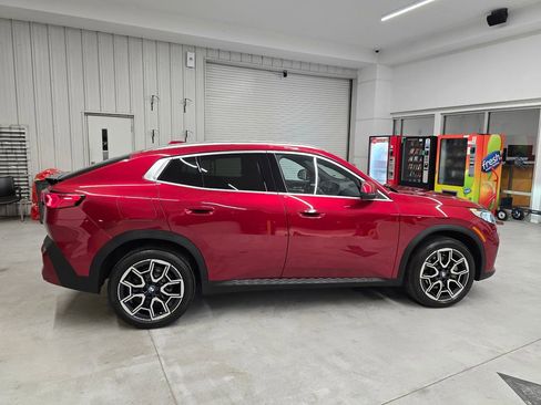 Used 2025 BMW X2 xDrive28i w/ Premium Package AWD/4WD image 7