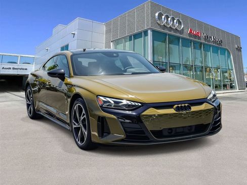 Used 2023 Audi e-tron GT Premium Plus w/ Performance Package AWD/4WD image 3