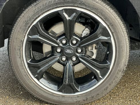 Used 2023 Ford Expedition Limited image 48