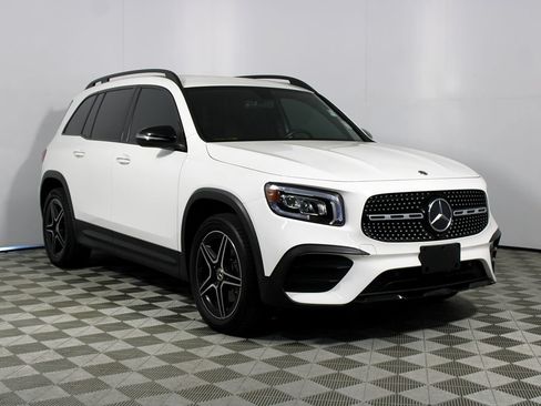 Used 2021 Mercedes-Benz GLB 250 image 1