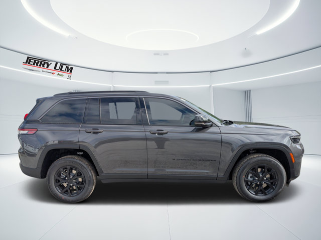 New 2026 Jeep Grand Cherokee Altitude AWD/4WD image 2