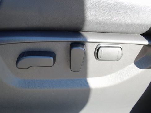 Used 2024 Nissan Armada SL w/ Midnight Edition Package image 11