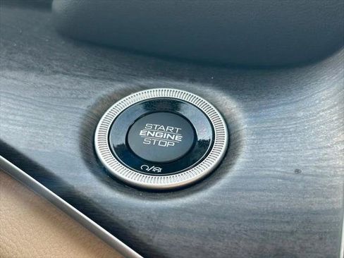 Certified 2022 Jeep Grand Cherokee L Limited RWD image 52