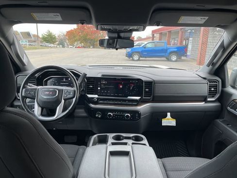 Used 2022 GMC Sierra 1500 Elevation image 31