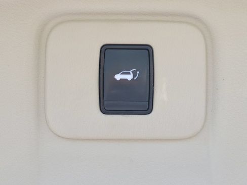 Used 2017 Nissan Murano Platinum w/ Platinum Technology Package FWD image 16