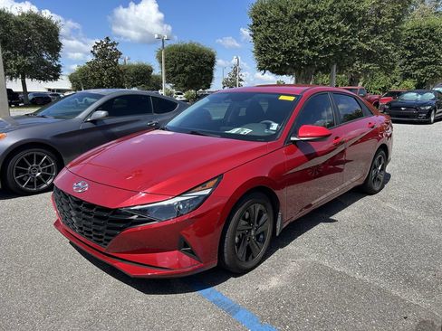 Used 2023 Hyundai Elantra SEL FWD image 7