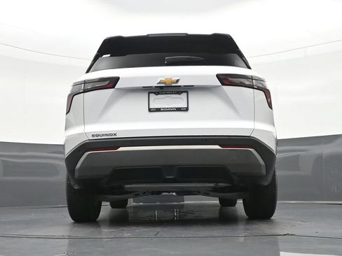 Used 2026 Chevrolet Equinox LT AWD/4WD image 27