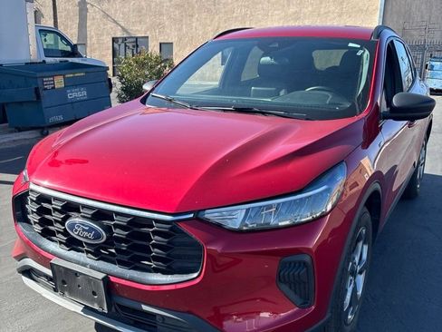 Used 2025 Ford Escape ST-Line AWD/4WD image 1
