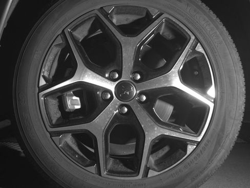 Used 2025 Jeep Compass Limited image 9