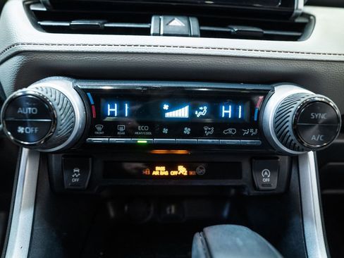 Certified 2024 Toyota RAV4 XLE image 21