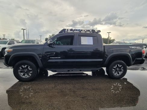 Used 2022 Toyota Tacoma TRD Off-Road w/ Technology Package RWD image 7
