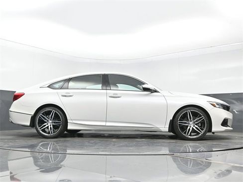 Certified 2022 Honda Accord Touring image 26